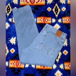 Tommy Bahama Slim Striaght Mens jeans